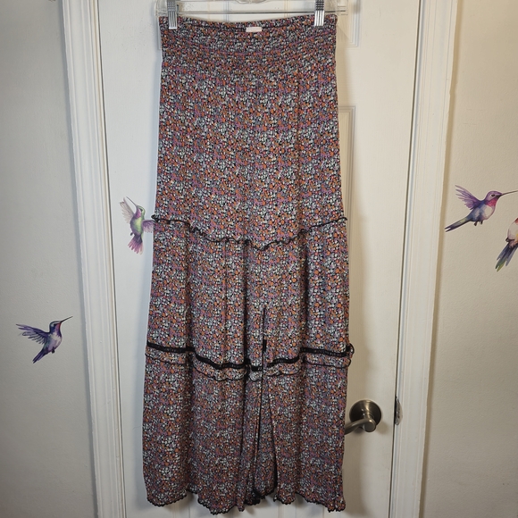 Bila Dresses & Skirts - Bila Floral Tiered Boho Maxi Skirt Smocked Waist Lace Trim Small